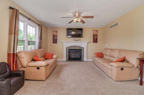 406 Labrador Ln, Normal, IL 61761 photo 4