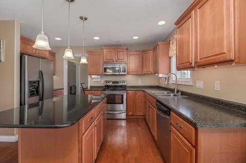 406 Labrador Ln, Normal, IL 61761 photo 17