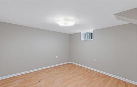 573 Walnut Ave, Elgin, IL 60123 photo 16