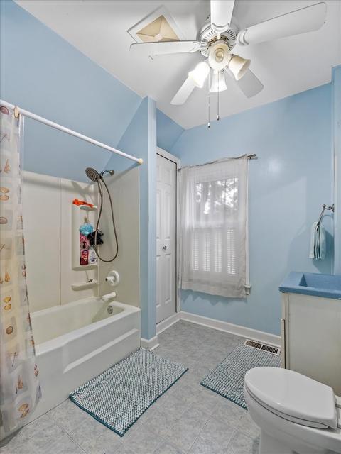 573 Walnut Ave, Elgin, IL 60123 photo 15