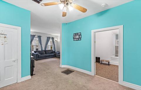 573 Walnut Ave, Elgin, IL 60123 photo 11