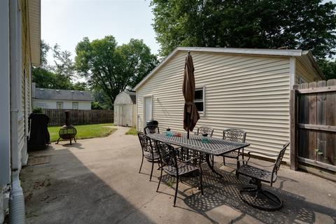 708 E Bell St, Bloomington, IL 61701 photo 20