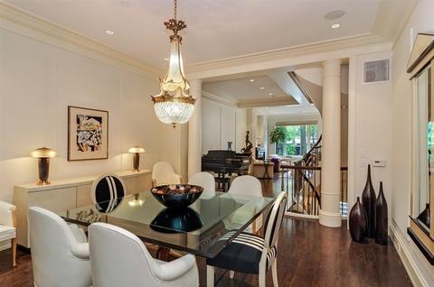 21 E Scott St, Chicago, IL 60610 photo 5
