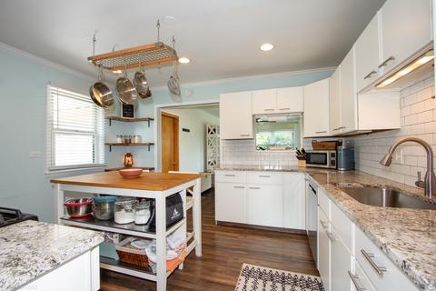 2207 Wren Ln, Rolling Meadows, IL 60008 photo 4