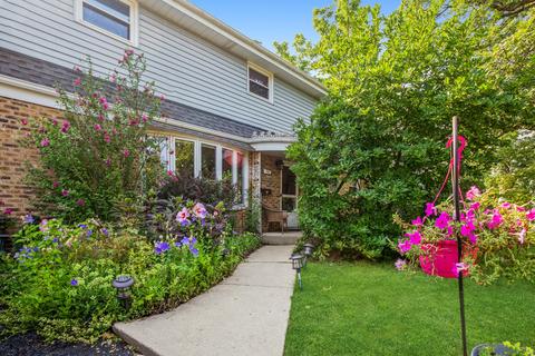 731 Spring St, Roselle, IL 60172 photo 2
