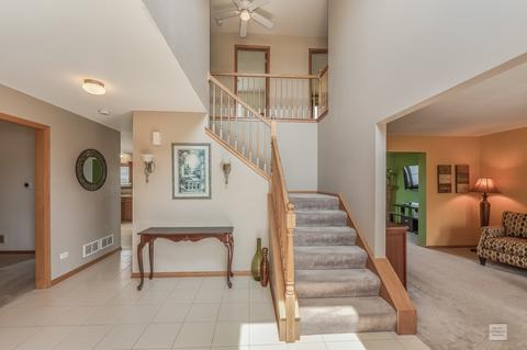609 Edgewater Dr, Minooka, IL 60447 photo 4