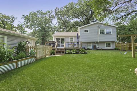 1908 W Oakleaf Dr, Mchenry, IL 60051 photo 4