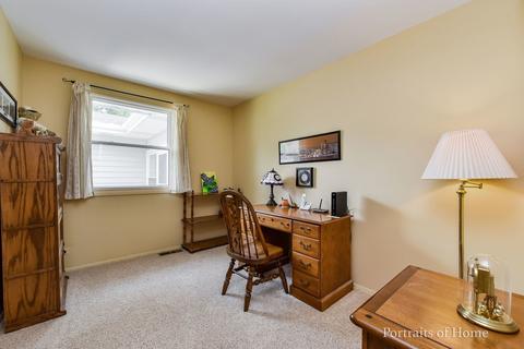 331 Mohawk Dr, Carol Stream, IL 60188 photo 10