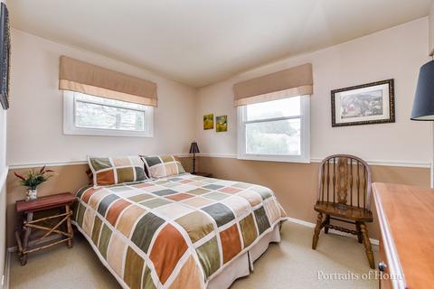 331 Mohawk Dr, Carol Stream, IL 60188 photo 7