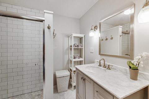 2104 Saint James St, Rolling Meadows, IL 60008 photo 12