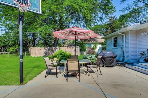 2104 Saint James St, Rolling Meadows, IL 60008 photo 16