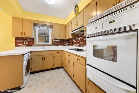 4035 Custer Ave, Lyons, IL 60534 photo 9