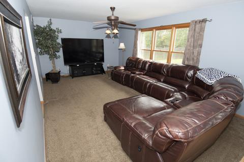 316 Arrowhead Dr, Minooka, IL 60447 photo 3