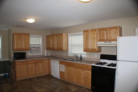 128 S Sheridan Rd, Lakemoor, IL 60051 photo 4