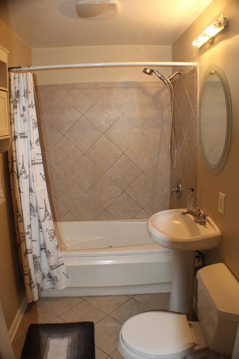 128 S Sheridan Rd, Lakemoor, IL 60051 photo 19
