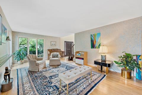 237 Voltz Rd, Northbrook, IL 60062 photo 5