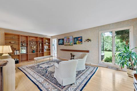 237 Voltz Rd, Northbrook, IL 60062 photo 6