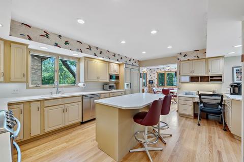 237 Voltz Rd, Northbrook, IL 60062 photo 10
