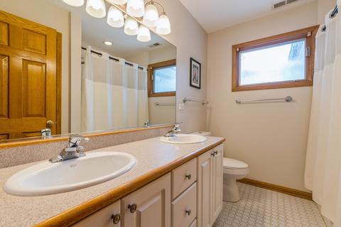 2440 Central Rd, Glenview, IL 60025 photo 28