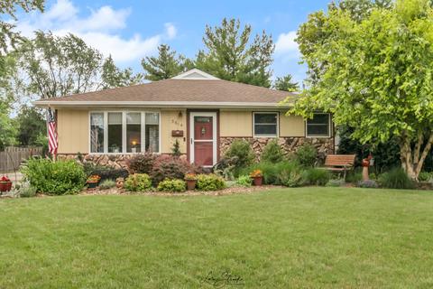 3614 Sigwalt St, Rolling Meadows, IL 60008 photo 2