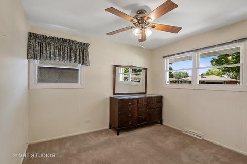531 Lance Dr, Des Plaines, IL 60016 photo 12