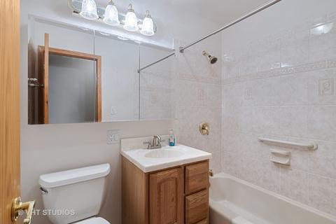 531 Lance Dr, Des Plaines, IL 60016 photo 14