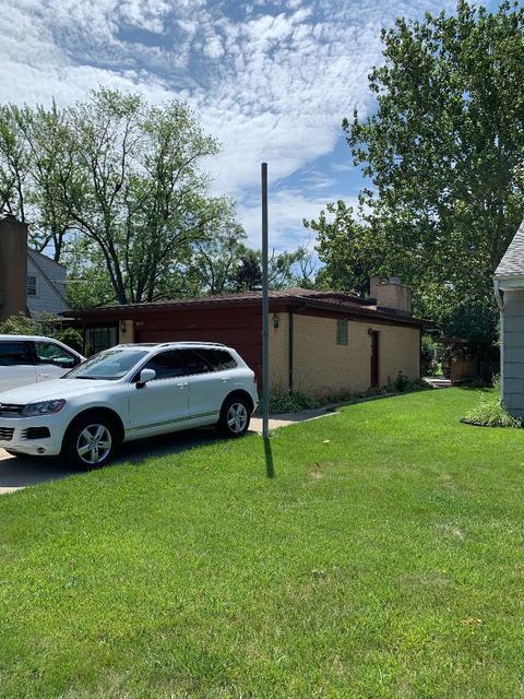 1665 Greenleaf Ave, Des Plaines, IL 60018 photo 3