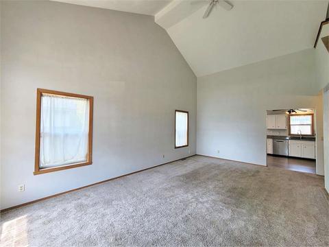 620 Berglund Rd, Pecatonica, IL 61063 photo 5
