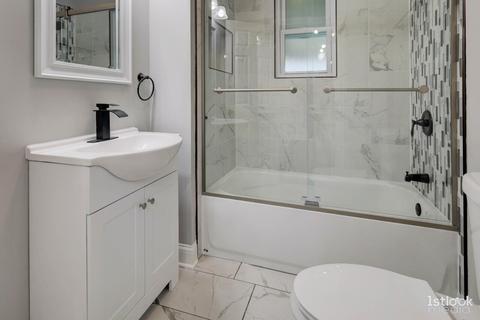 549 E 92nd St, Chicago, IL 60619 photo 8