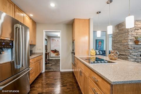 1440 Sequoia Trl, Glenview, IL 60025 photo 8
