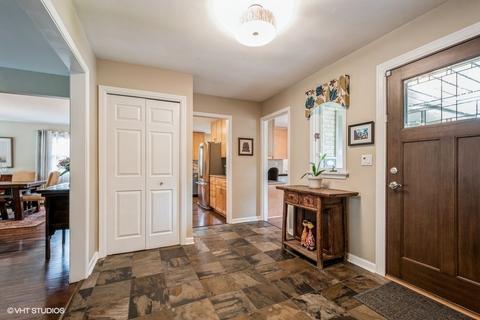 1440 Sequoia Trl, Glenview, IL 60025 photo 3