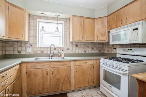 1310 Hazel Ct, Des Plaines, IL 60018 photo 5