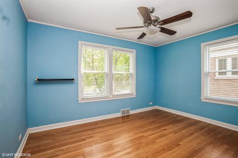 1310 Hazel Ct, Des Plaines, IL 60018 photo 9