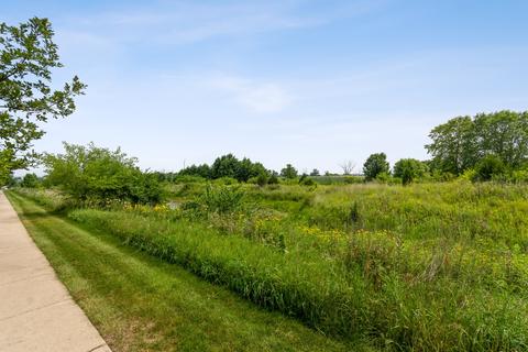 2401 Emily Ln, Elgin, IL 60124 photo 8