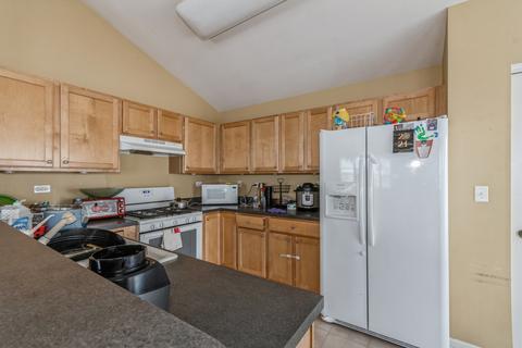 2401 Emily Ln, Elgin, IL 60124 photo 3