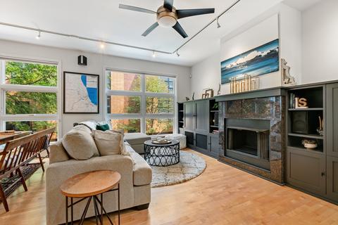 2038 W Willow St #A, Chicago, IL 60647 photo 3