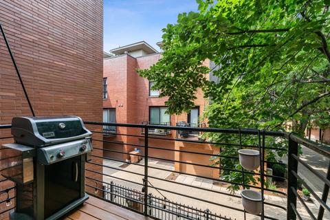 2038 W Willow St #A, Chicago, IL 60647 photo 15
