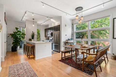 2038 W Willow St #A, Chicago, IL 60647 photo 9