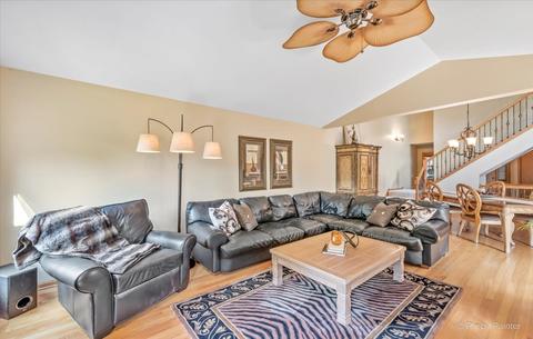 1305 Dancing Bear Ln, Elgin, IL 60120 photo 14