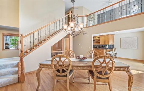 1305 Dancing Bear Ln, Elgin, IL 60120 photo 12
