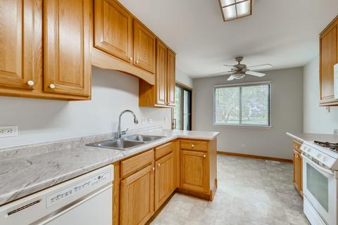 545 Greystone Ln #A1, Wheeling, IL 60090 photo 9