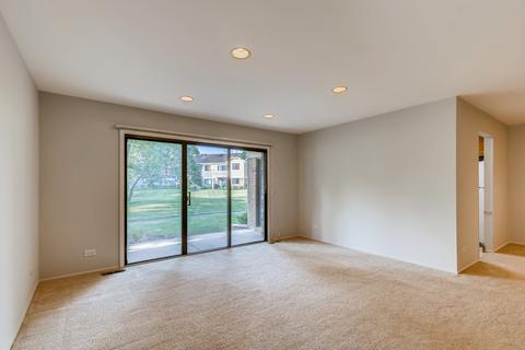 545 Greystone Ln #A1, Wheeling, IL 60090 photo 4