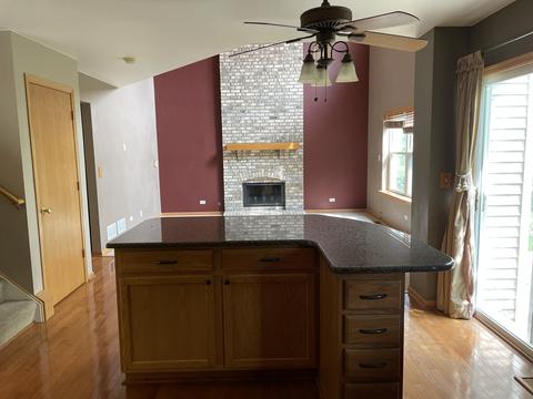 553 Wingpointe Dr, Aurora, IL 60506 photo 7
