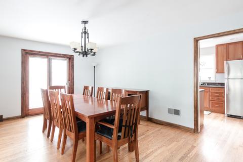 10858 S Artesian Ave, Chicago, IL 60655 photo 4