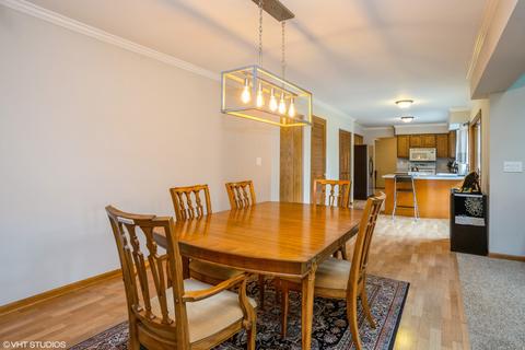 331 S Hickory Ave, Bartlett, IL 60103 photo 7