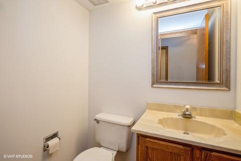 331 S Hickory Ave, Bartlett, IL 60103 photo 23