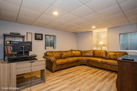 331 S Hickory Ave, Bartlett, IL 60103 photo 22