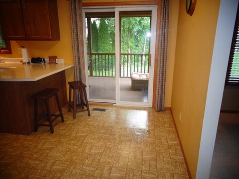 2001 Fallen Oak Rd, Bloomington, IL 61704 photo 10