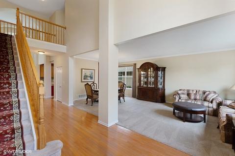 226 Regency Dr, Bartlett, IL 60103 photo 2
