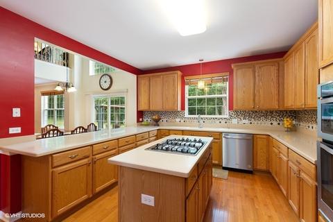 226 Regency Dr, Bartlett, IL 60103 photo 8